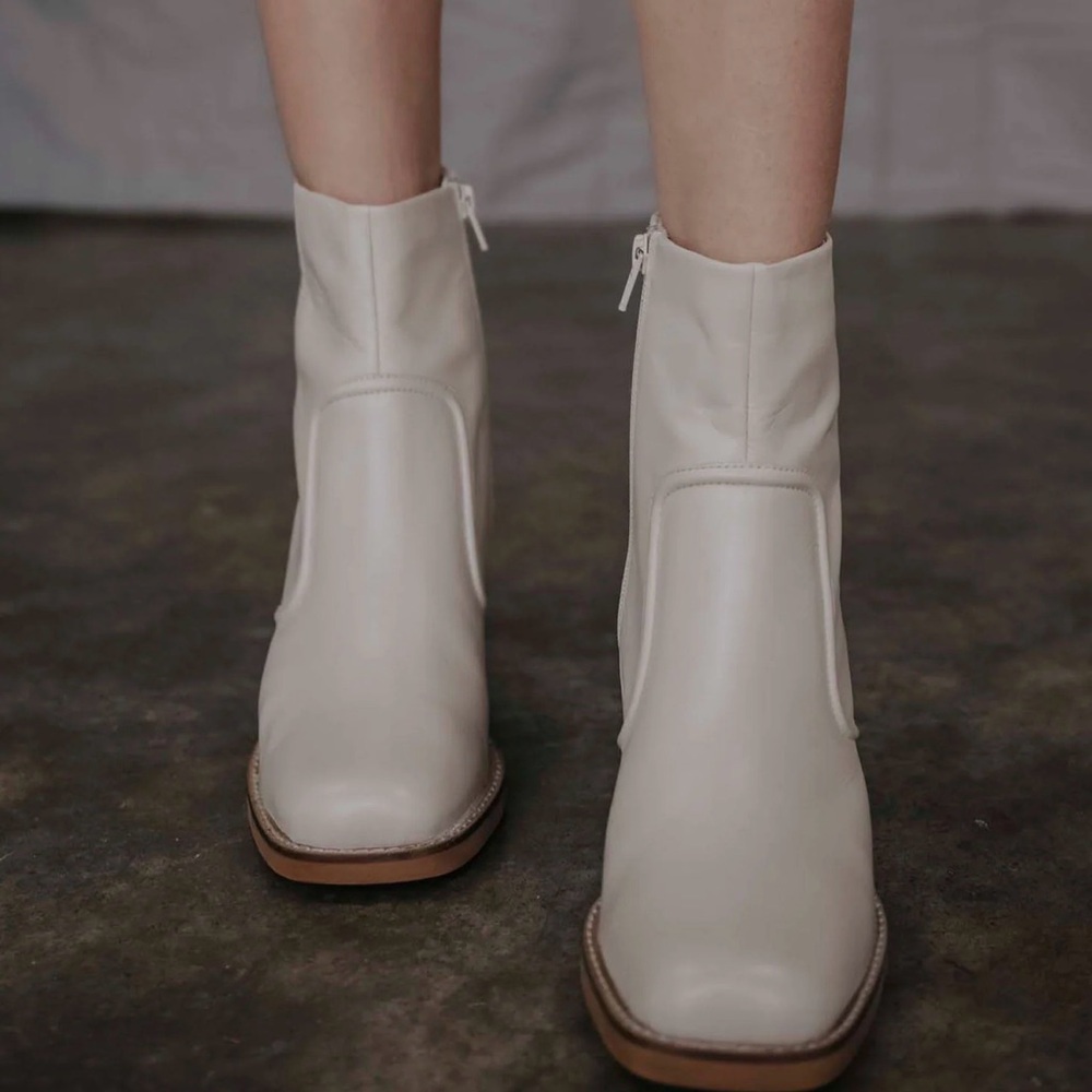 Seychelles Cream Leather Boots. Size 7.5 excellent condition. - Picture 4 of 11